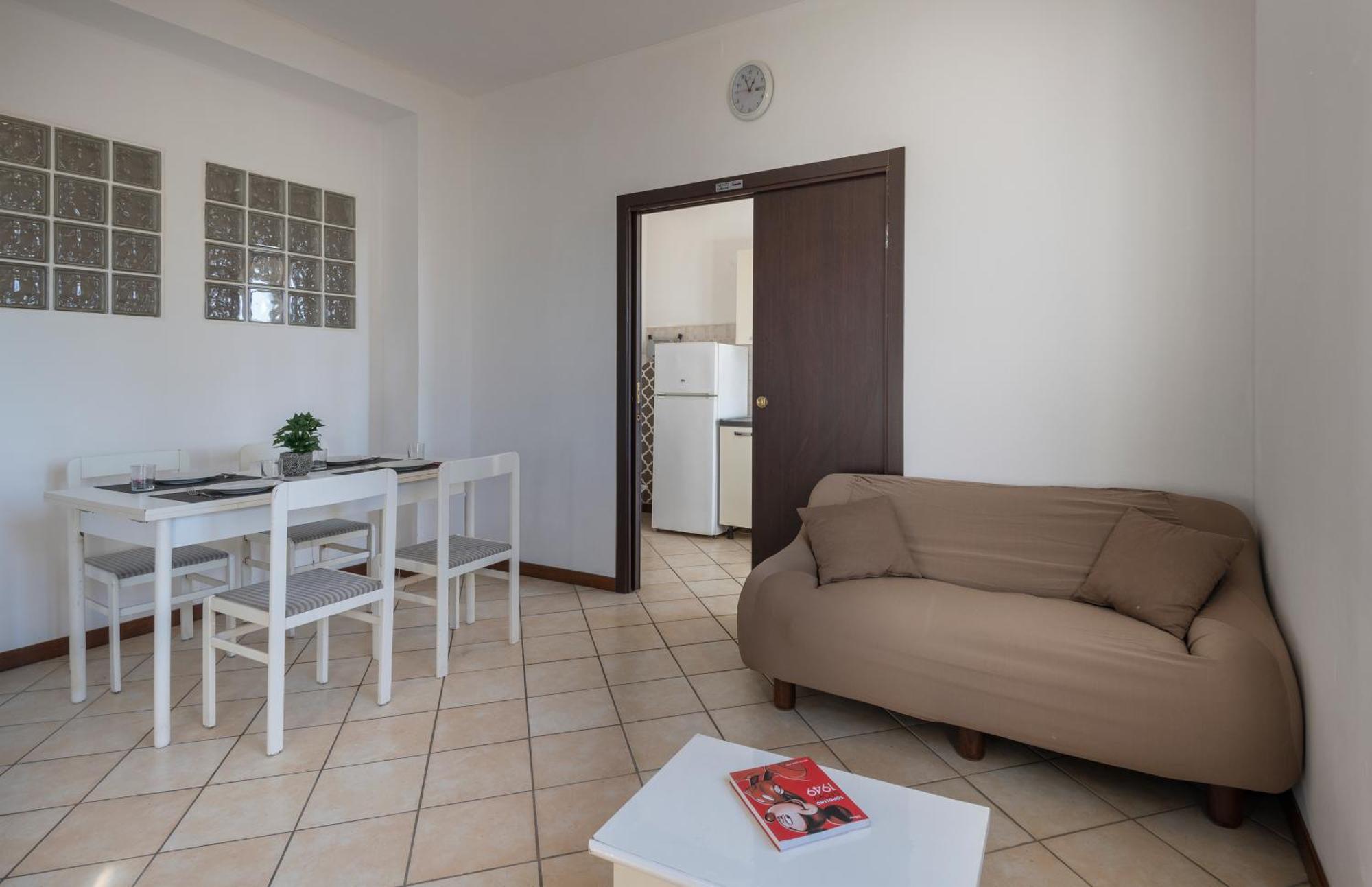 Stay House Mxp Airport Gallarate Bagian luar foto